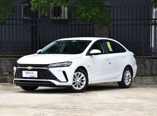 Un buen precio. Gasolina Chevrolet 5 asientos coche minibús vehículo 4×2 con dos ruedas motrices en línea
