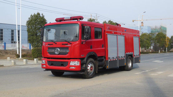 Un buen precio. Dongfeng 8200 litros tanque de agua camión de bomberos 2WD con tracción trasera diesel 6 plazas 4×2 transmisión manual en línea